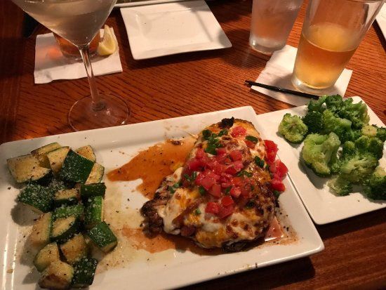 Briquettes Steakhouse